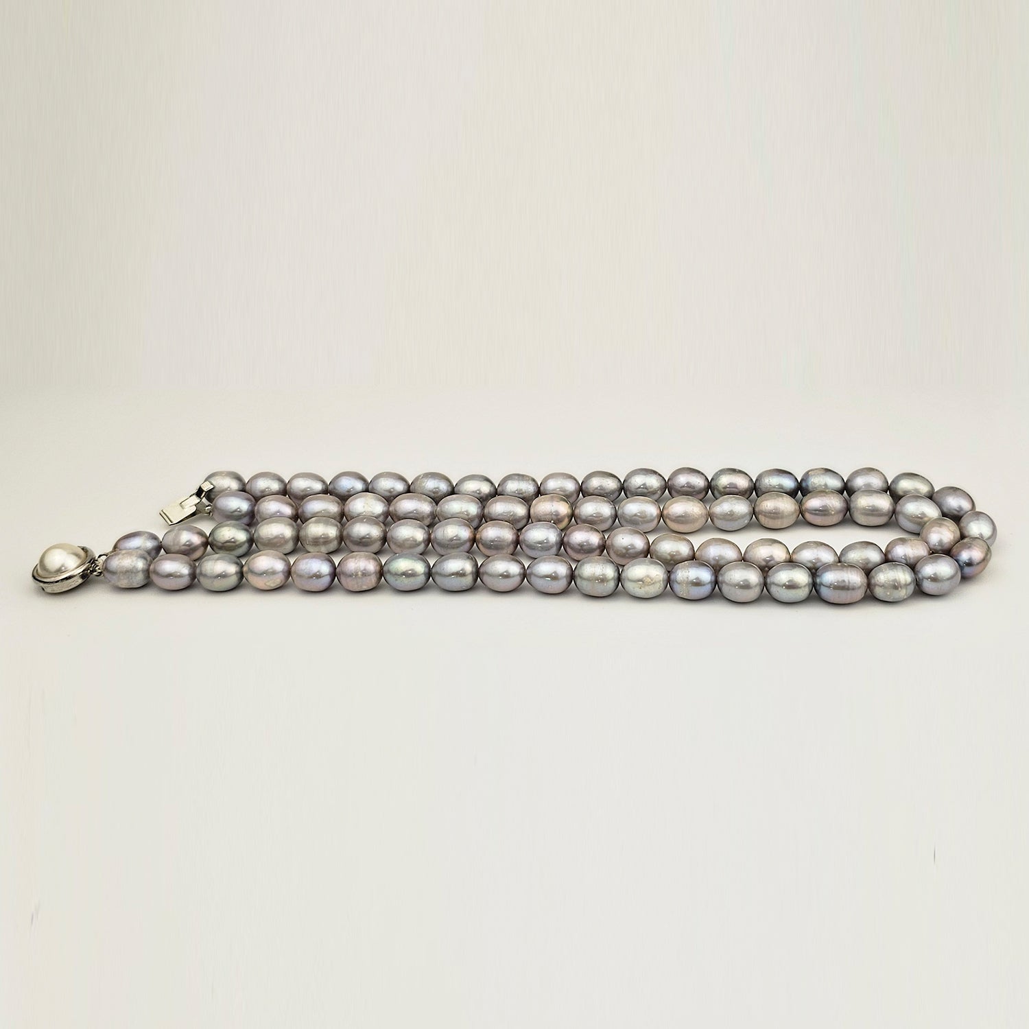 Luminous Grey Pearl Necklace