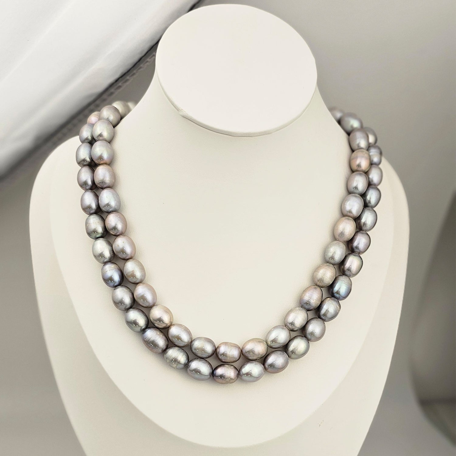 Luminous Grey Pearl Necklace