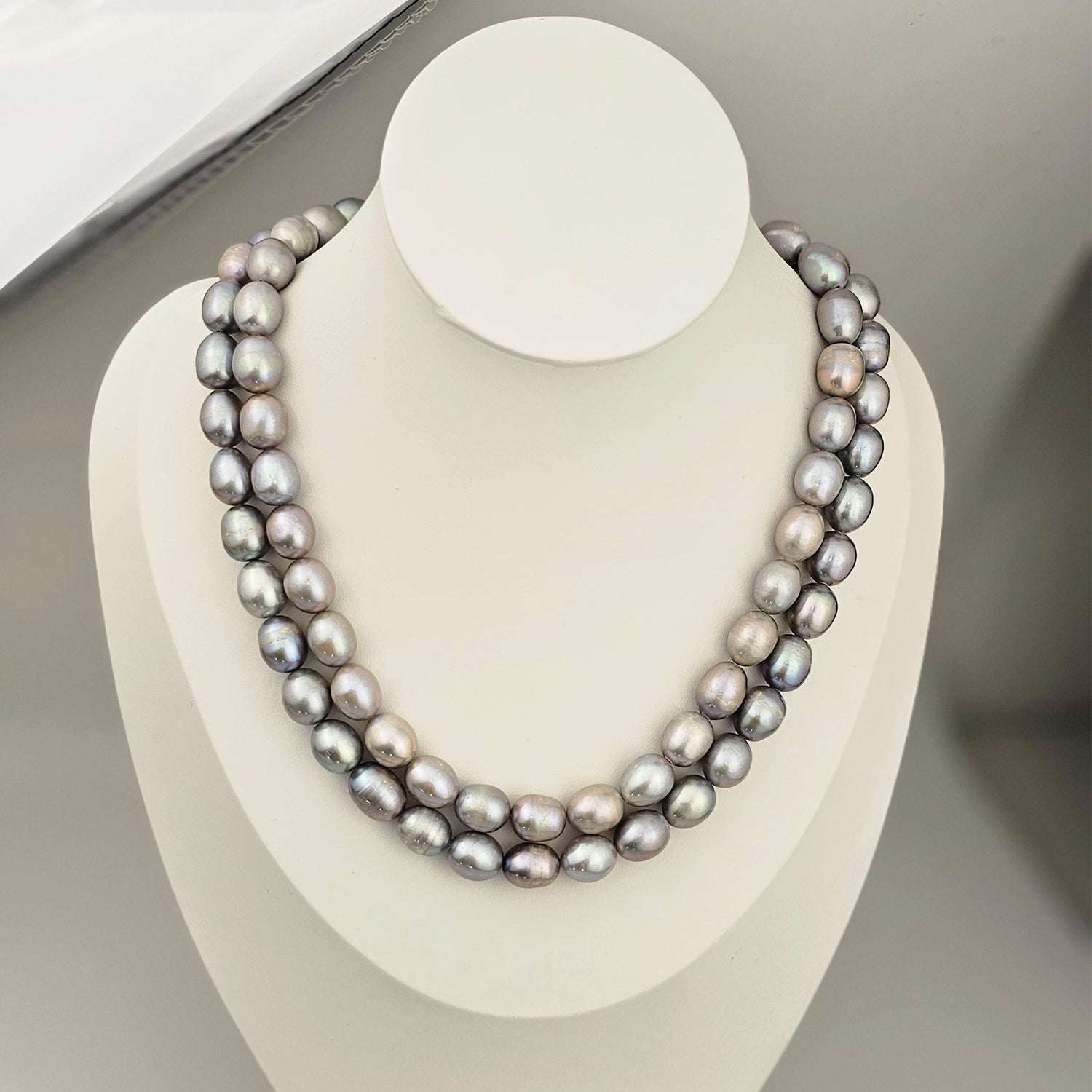 Luminous Grey Pearl Necklace