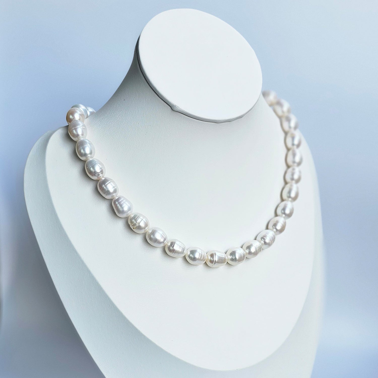 Luminous White Oval Pearl Necklace  (With Earrings)