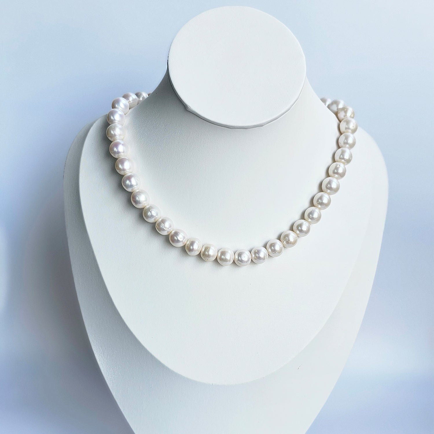 White Pearl Necklace