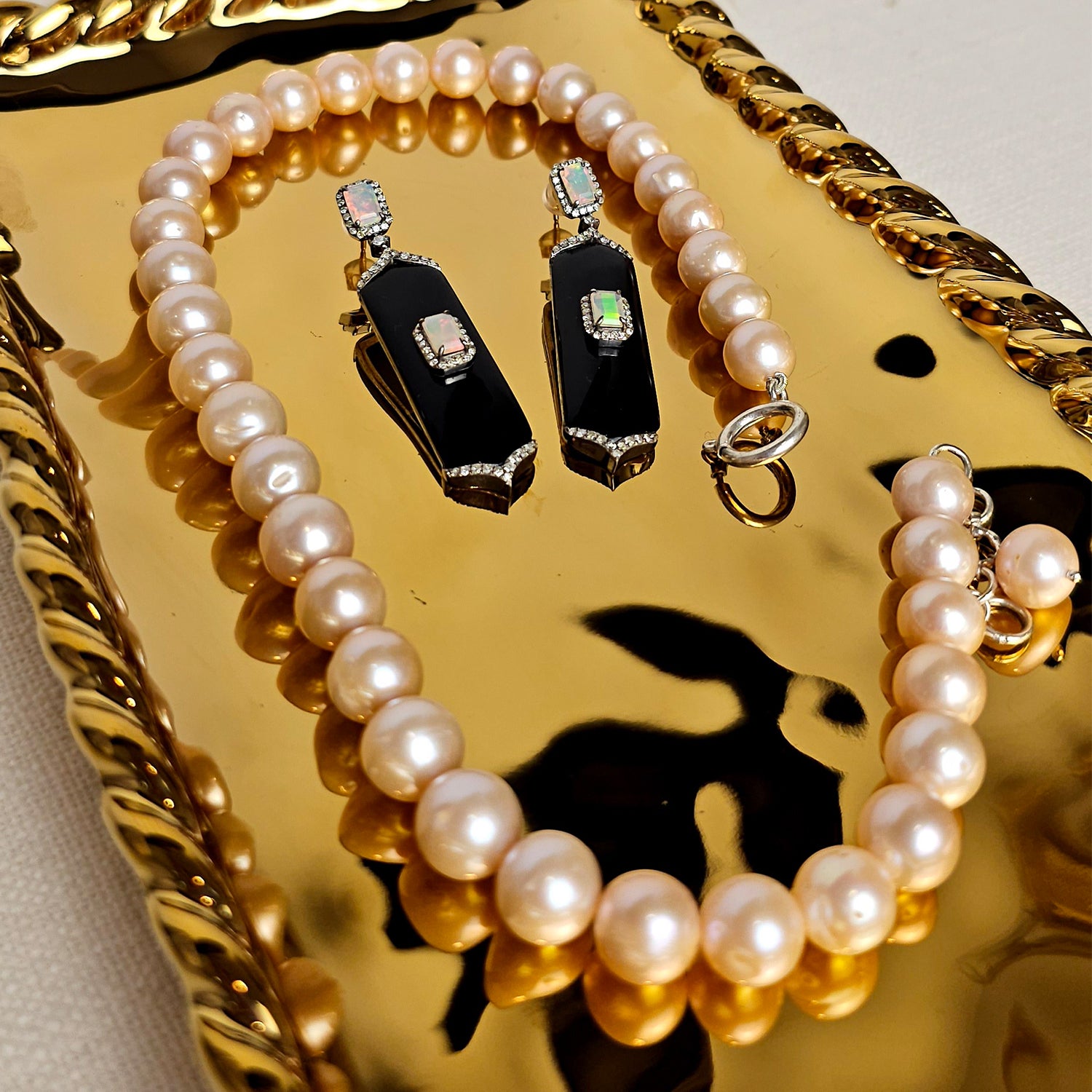 Luminous peach color  freshwater pearl necklace (With  Earrings)