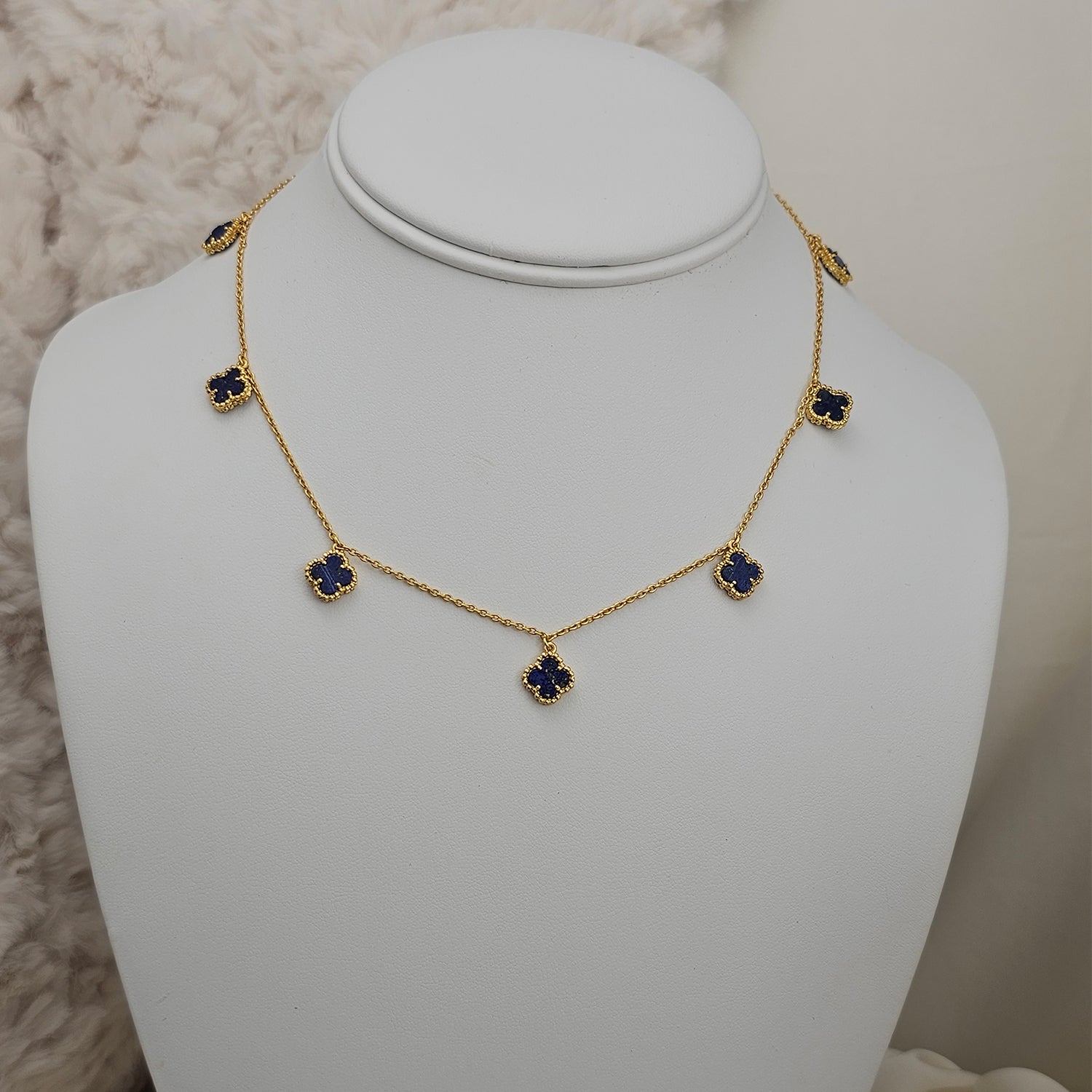 Small Clover Leaf Lapiz Lazul Necklace  (Gold Plated)