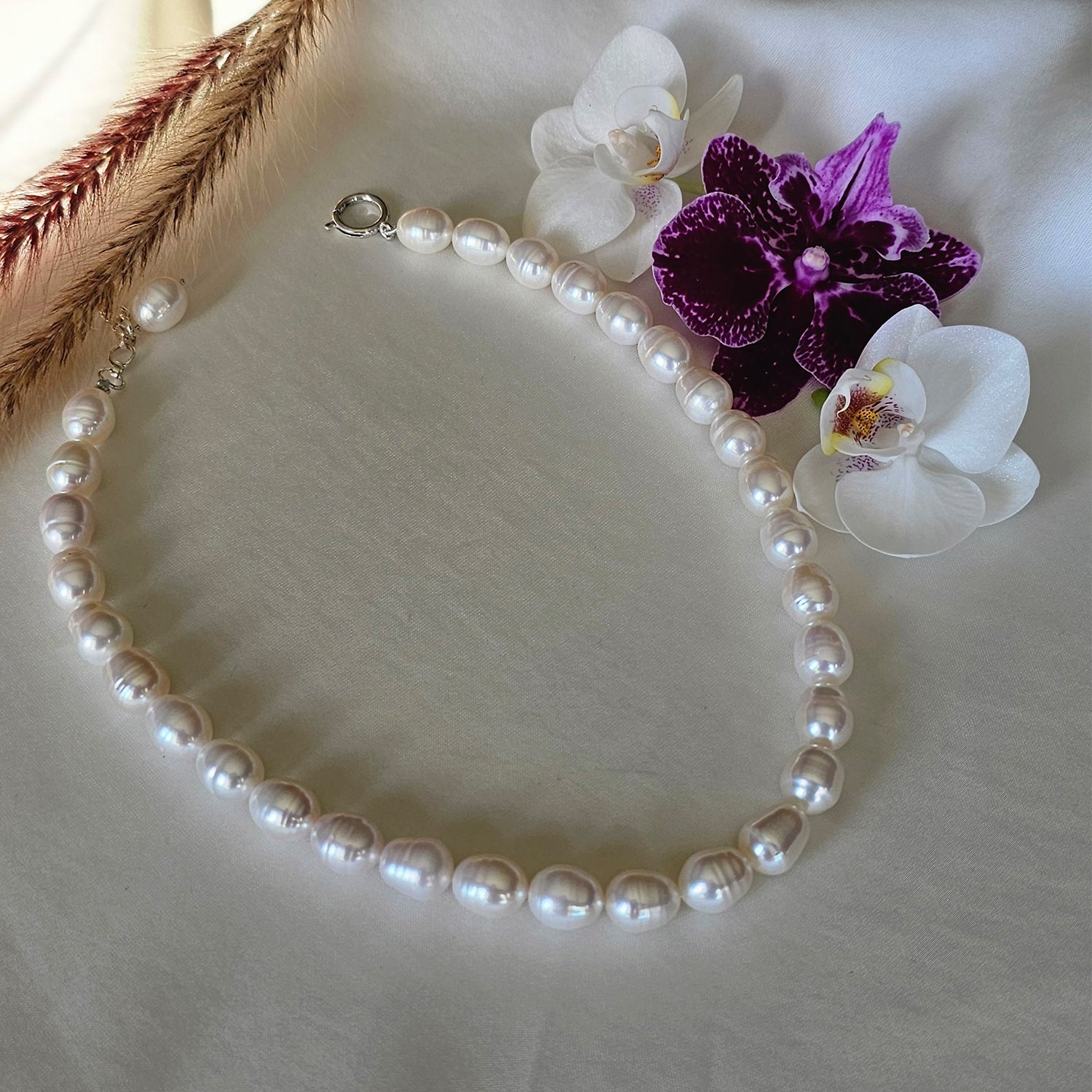 Luminous White Oval Pearl Necklace  (With Earrings)