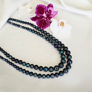 Multihue peacock color-Pearl necklace  in graduating pearl size