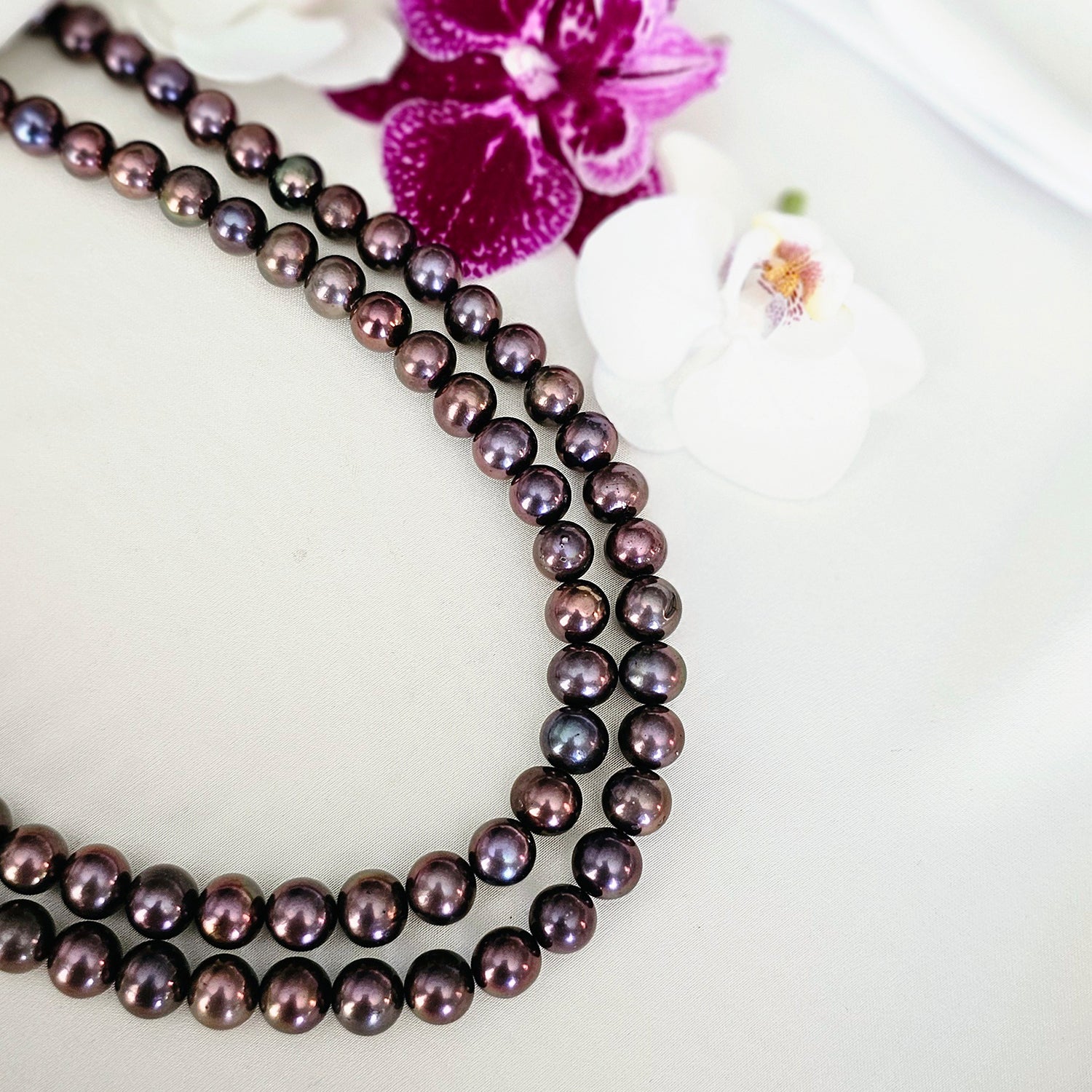 Metallic Blueish Purple Pearl Necklace  (With Earrings)