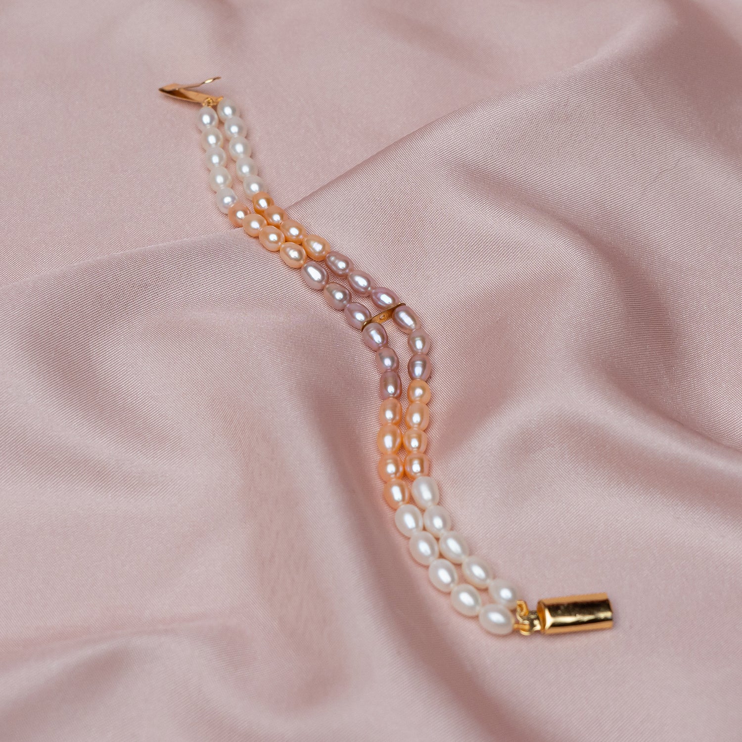 Three Tone Small Pearl Bracelet