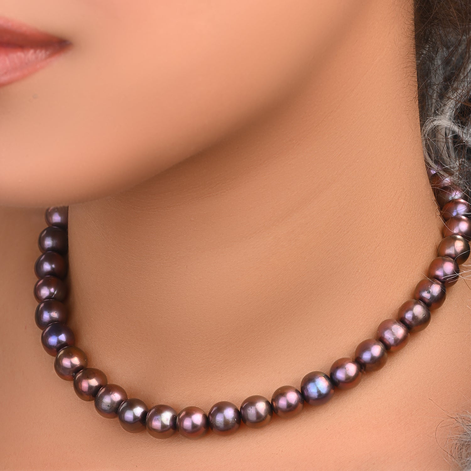 Metallic Blueish Purple Pearl Necklace Single  String (With Earrings)