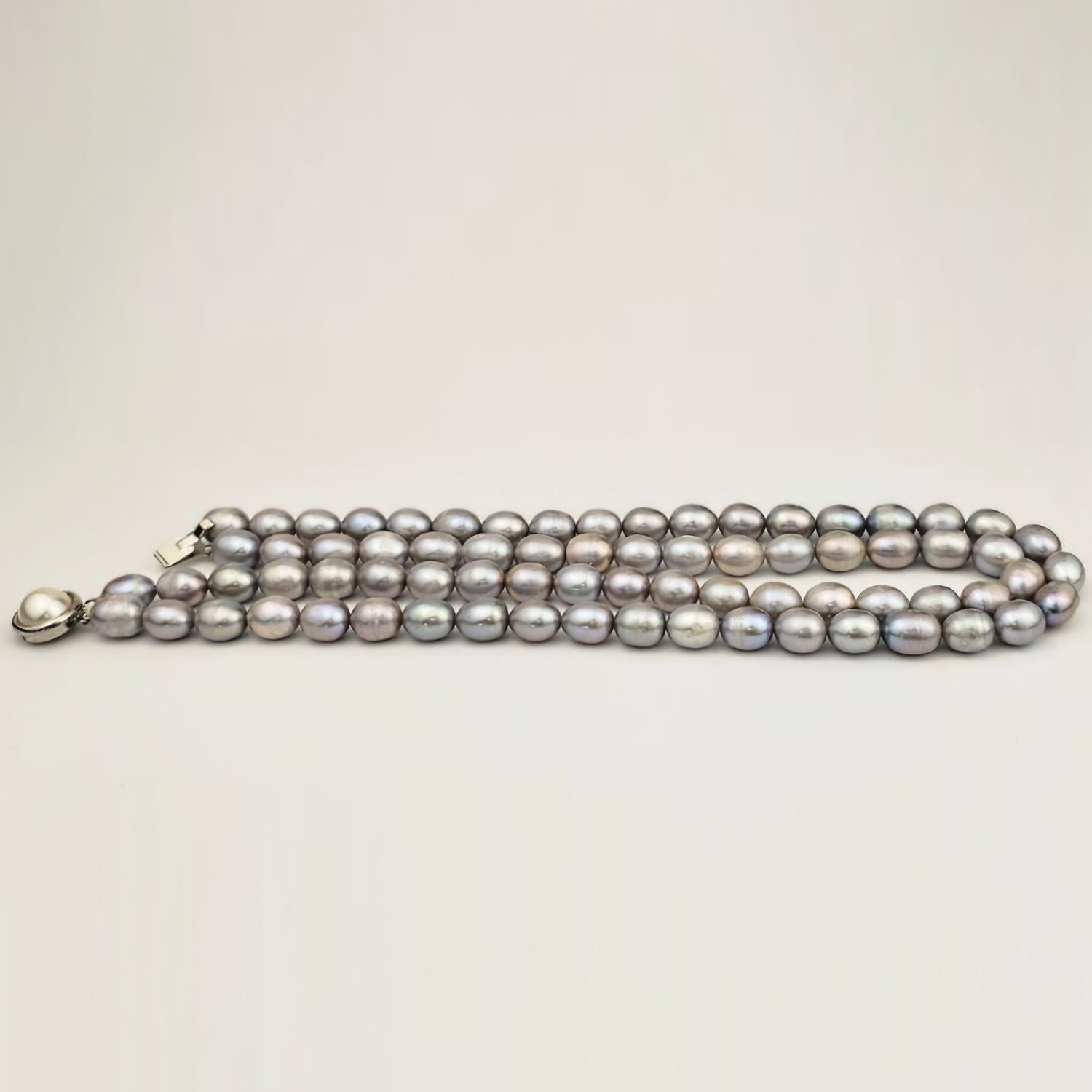 Luminous Grey Pearl Necklace