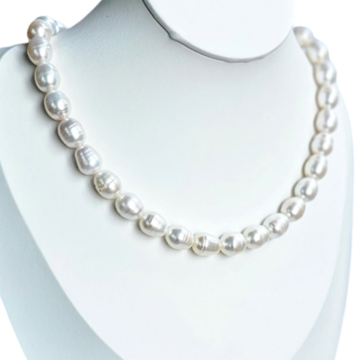 Luminous White Oval Pearl Necklace  (With Earrings)