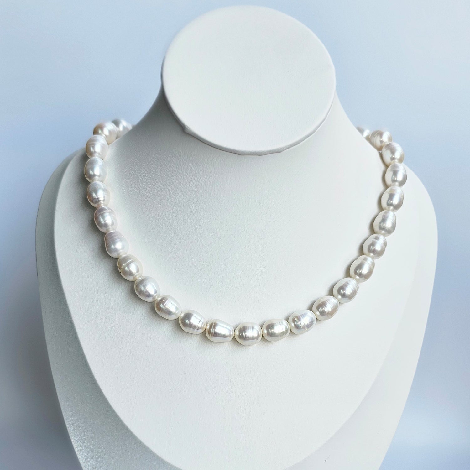 Luminous White Oval Pearl Necklace  (With Earrings)