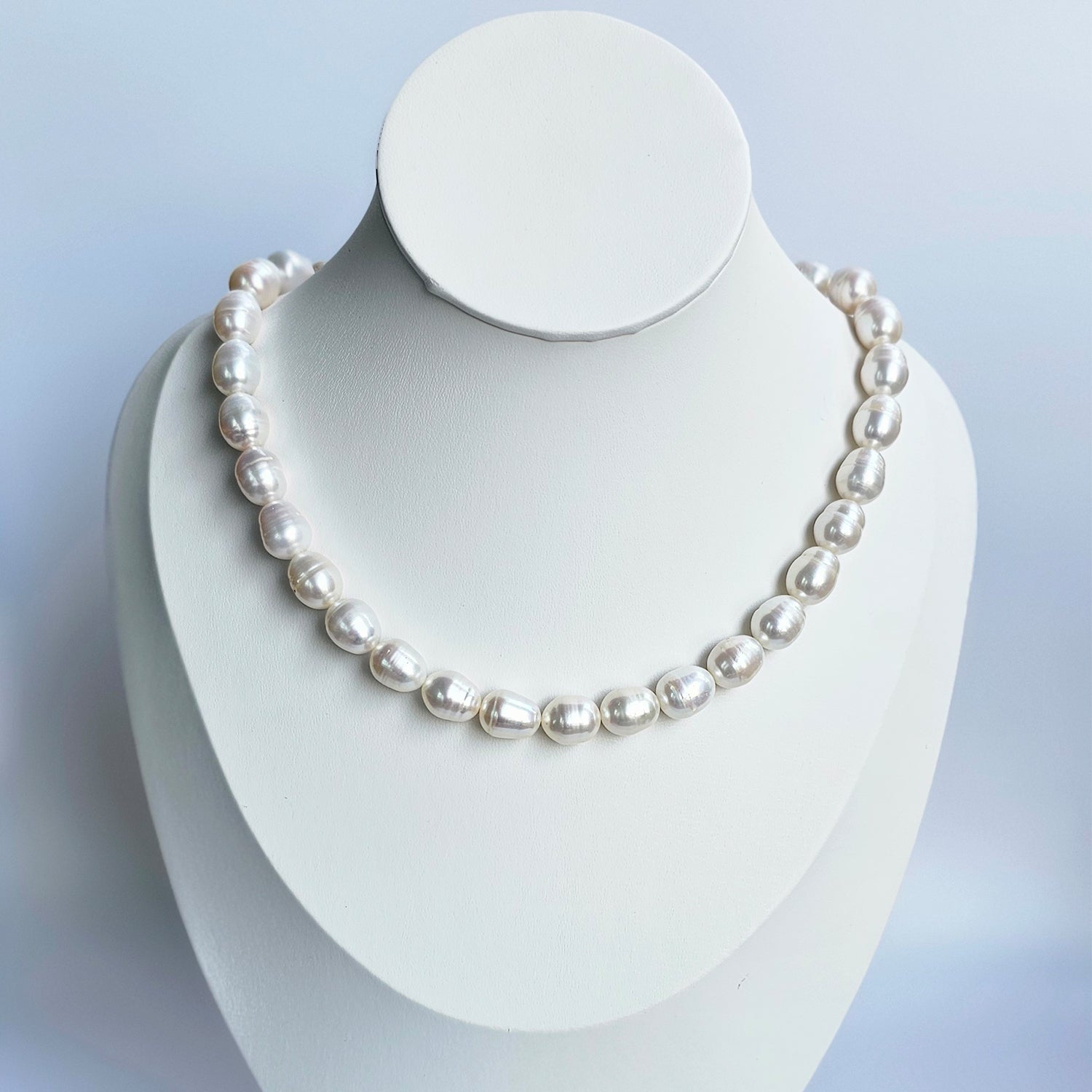 Luminous White Oval Pearl Necklace  (With Earrings)