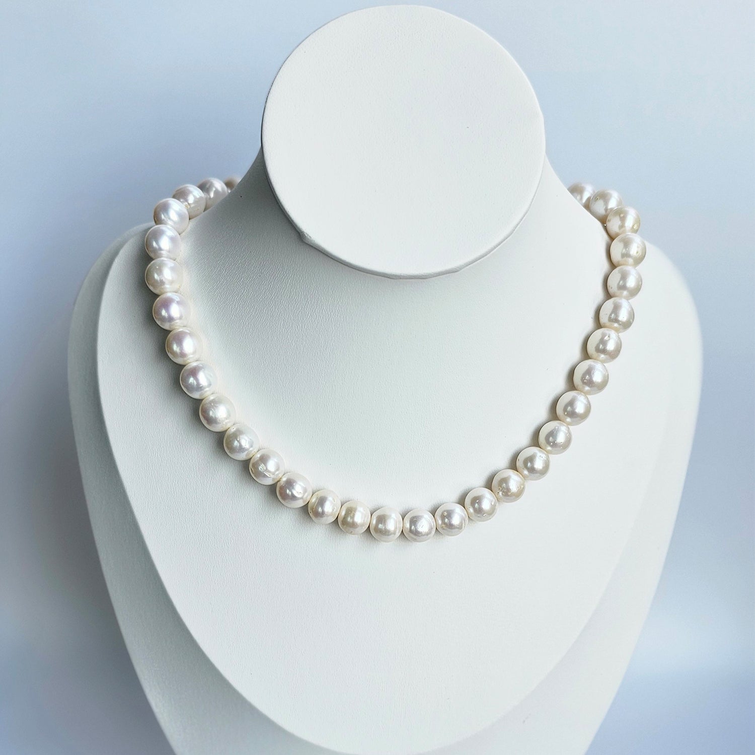 White Pearl Necklace