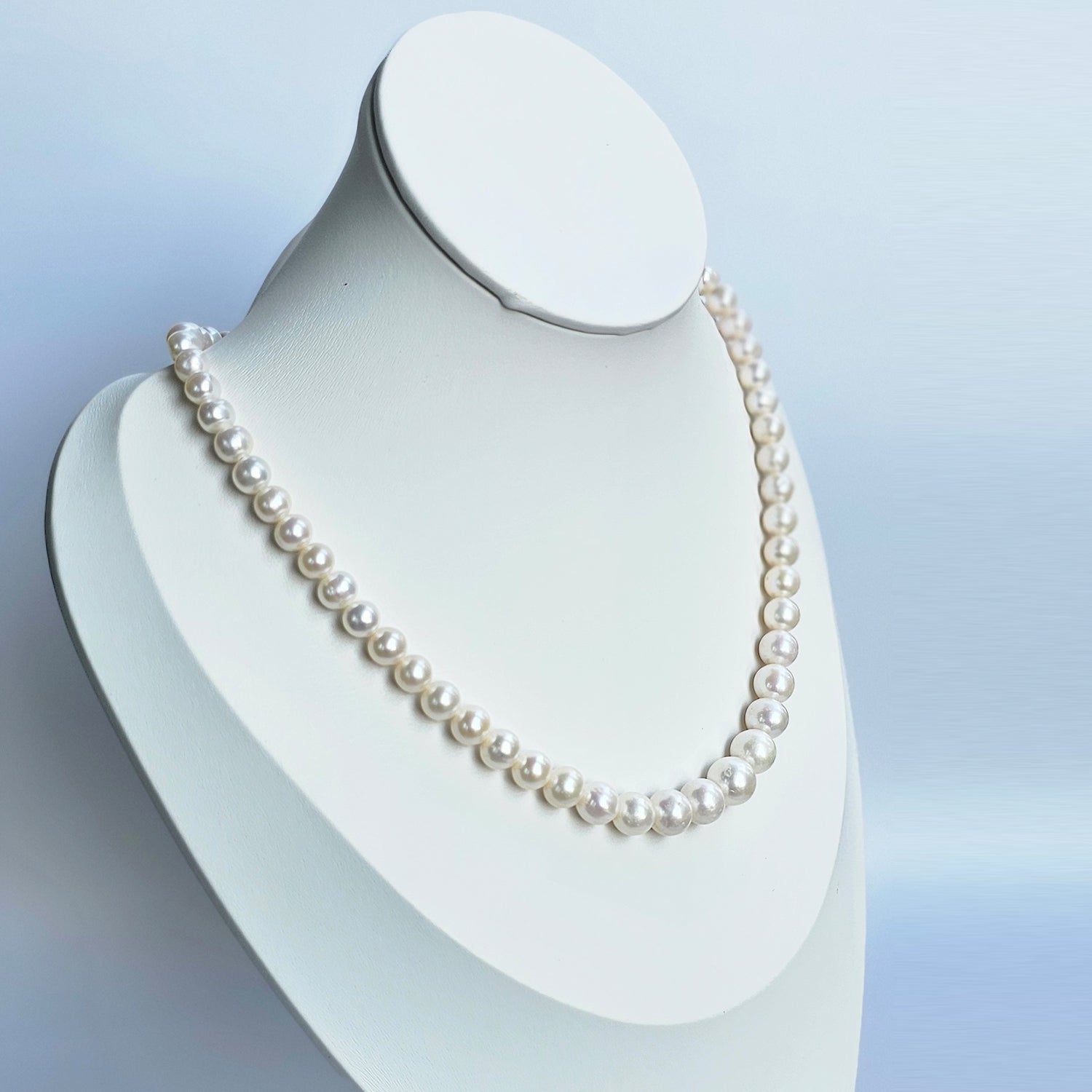 White Pearl Necklace