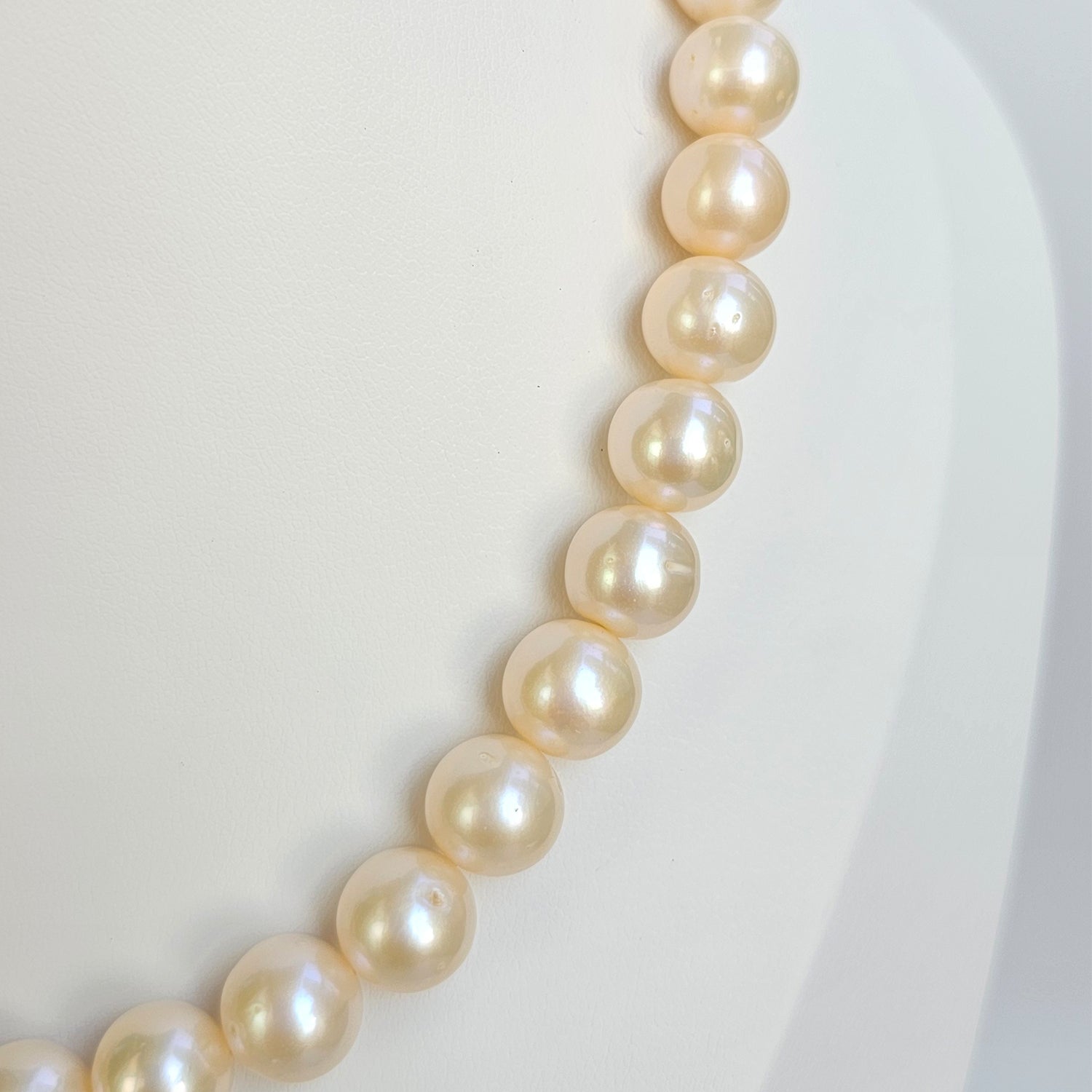 Luminous peach color  freshwater pearl necklace (With  Earrings)