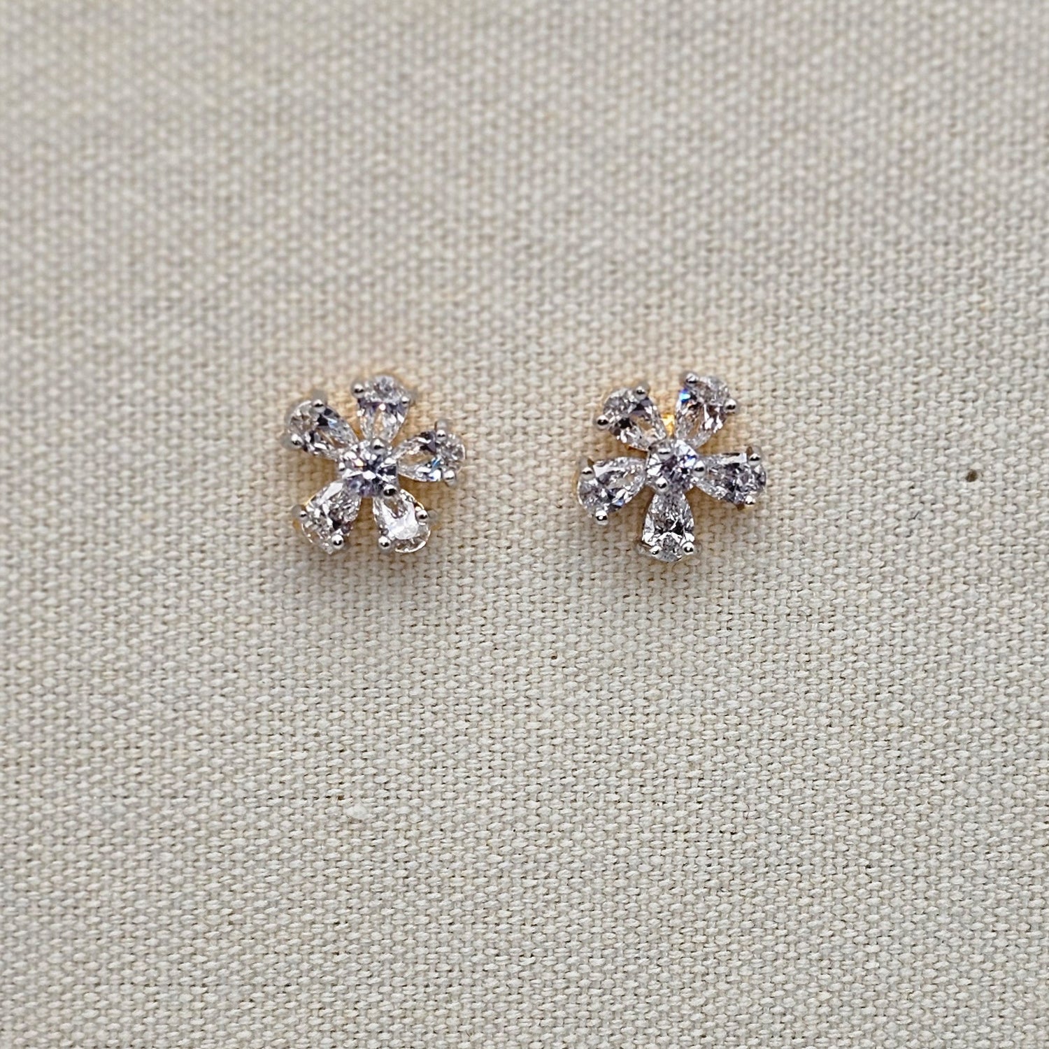 Flower Shaped Swarovski Earrings