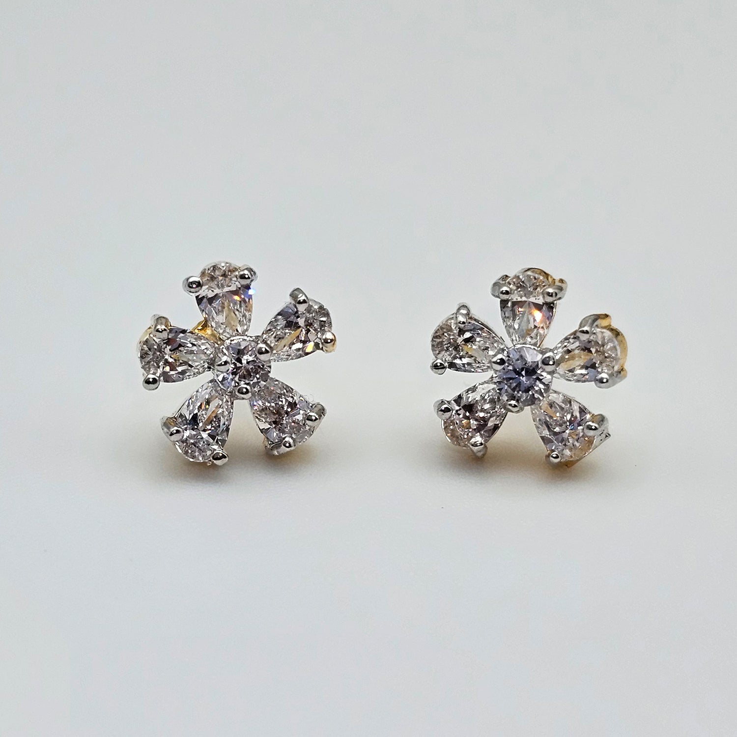 Flower Shaped Swarovski Earrings
