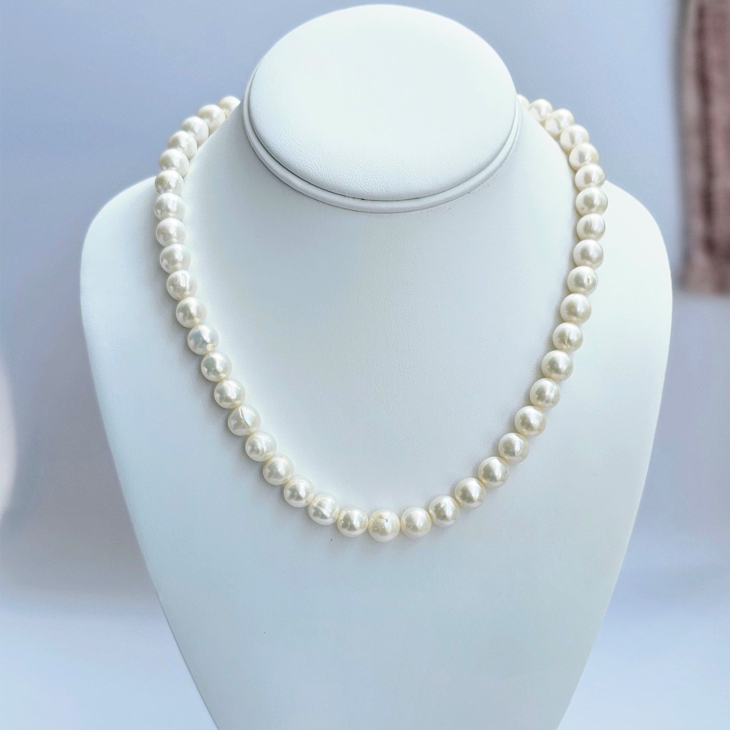 White Pearl Necklace