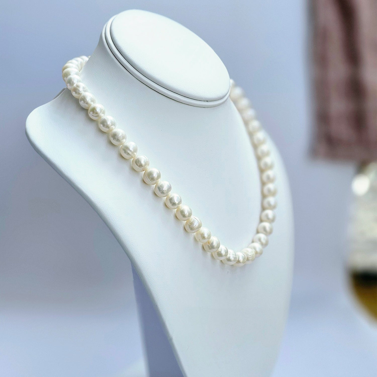 White Pearl Necklace