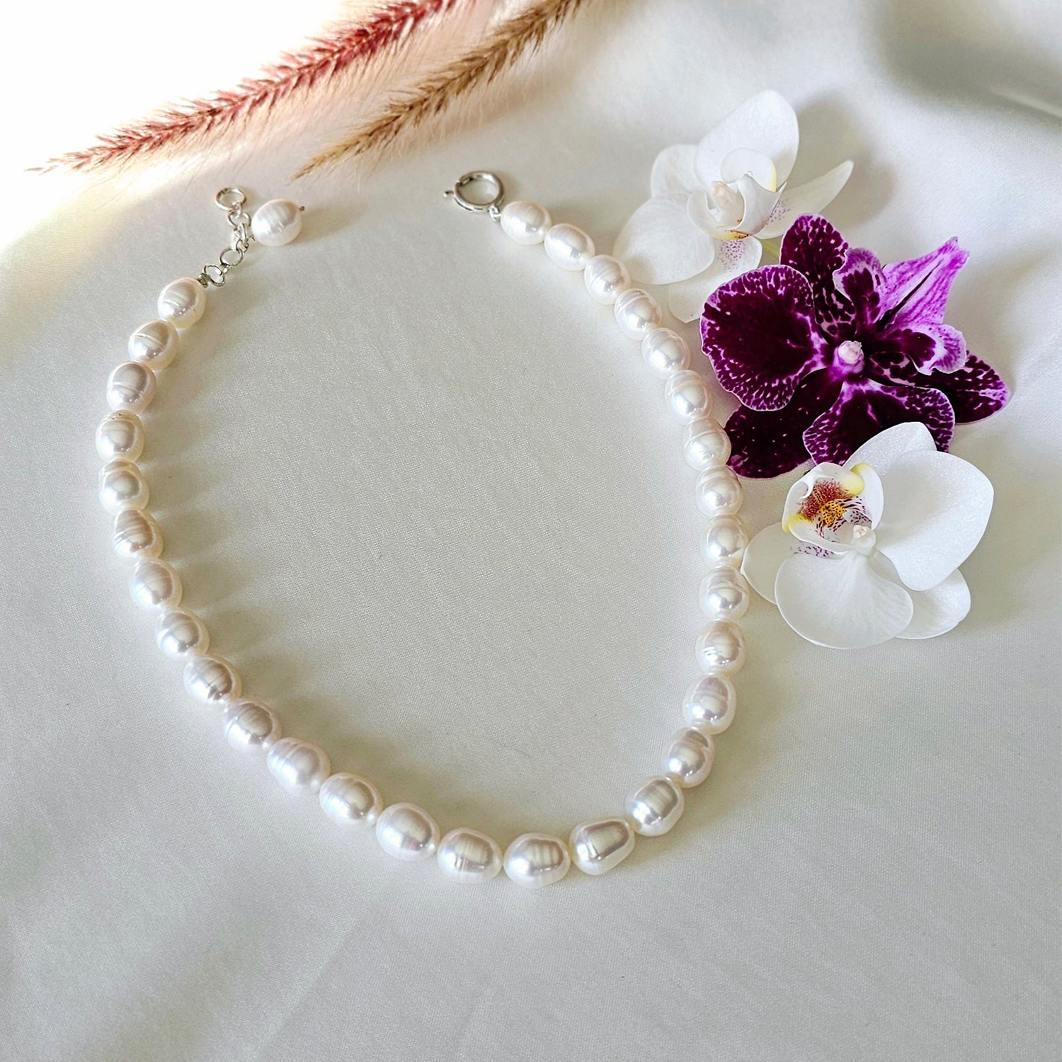 Luminous White Oval Pearl Necklace  (With Earrings)