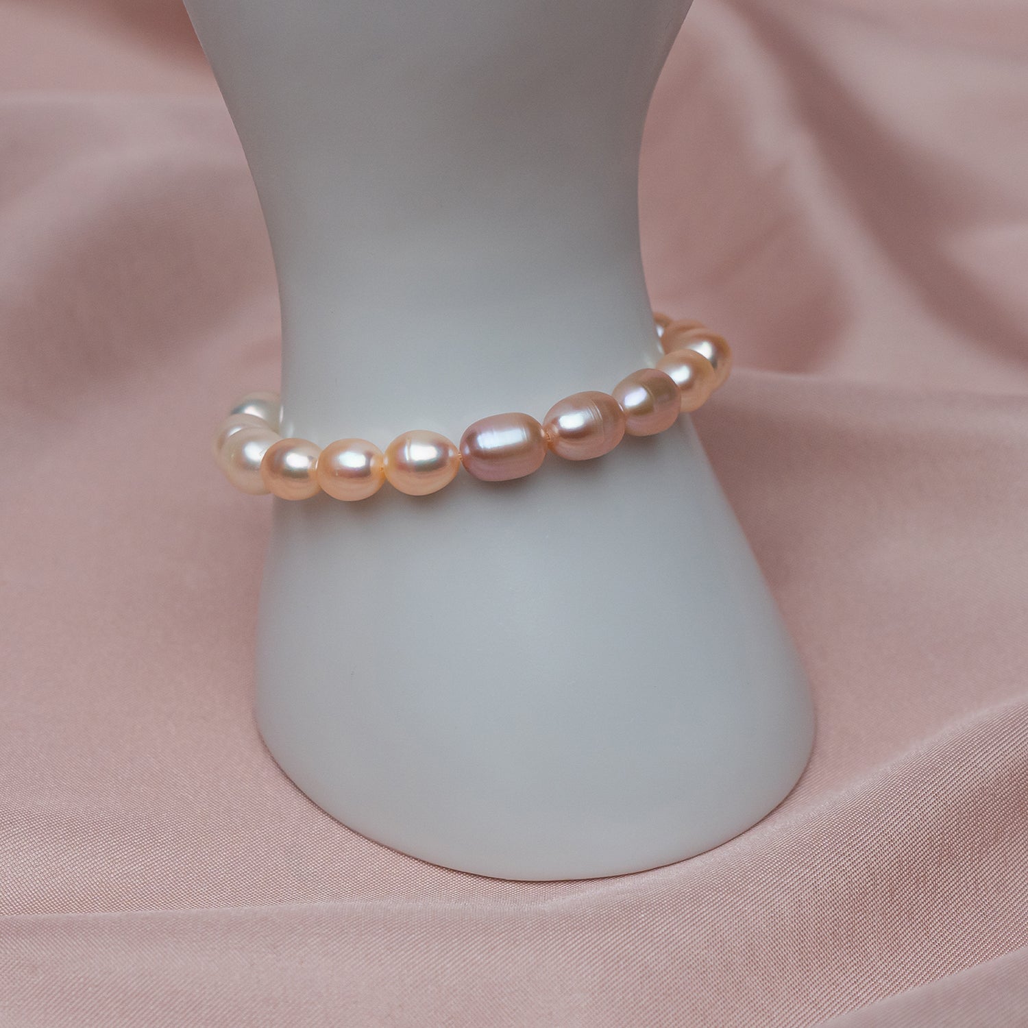 Three Tone Oval Pearl Bracelet