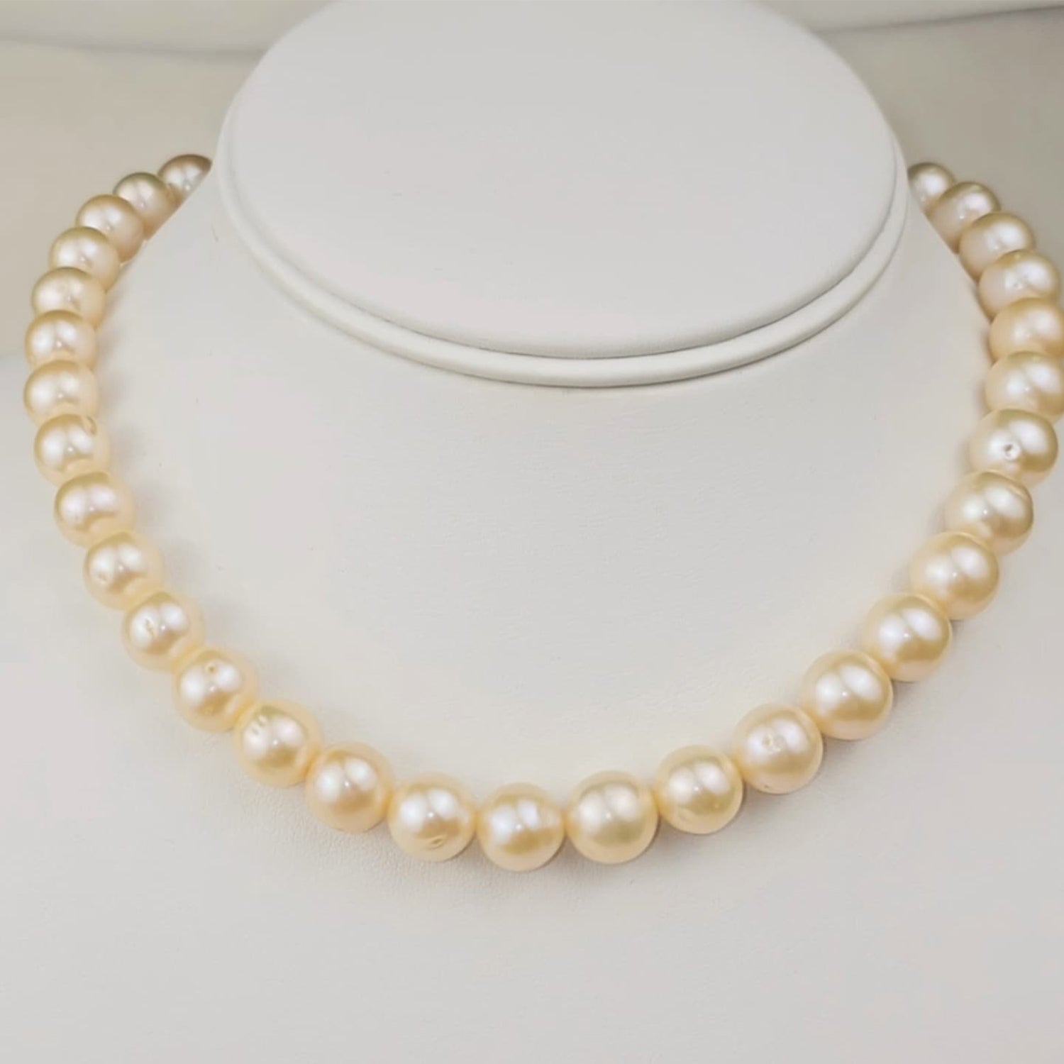 Luminous peach color  freshwater pearl necklace (With  Earrings)